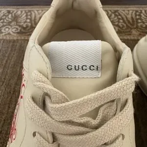 Lightly Worn Great Condition Gucci Cream and Red Sneakers with Monogram Pattern. Gucci | Shoes | Gucci Cream And Red Sneakers With Signature  main image 4